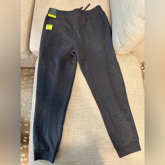 COPY - Men’s Tek Gear Joggers NWT - Picture 2 of 2